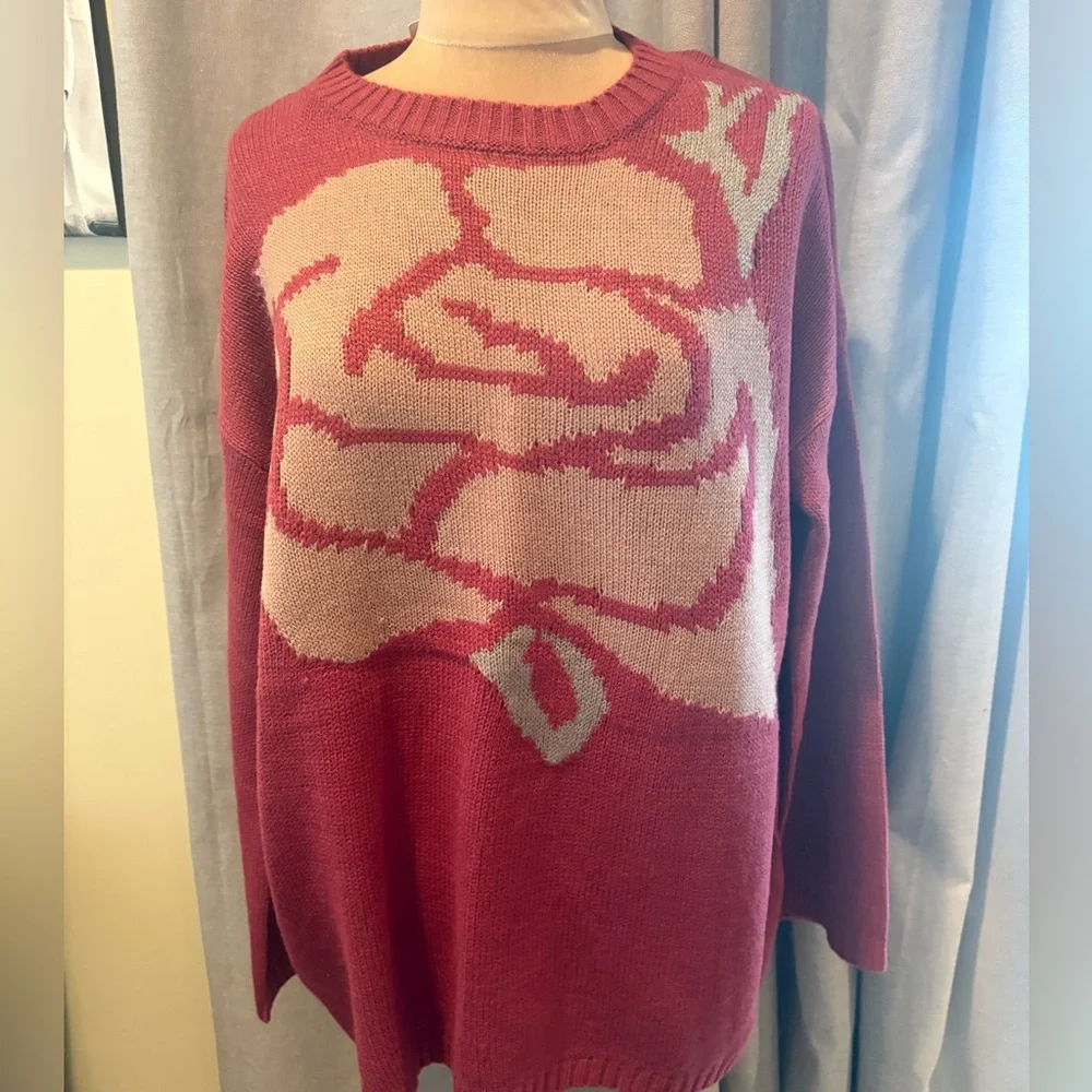 NWT Oversized Rose Print Sweater in Burgundy & Grey - Picture 3 of 6
